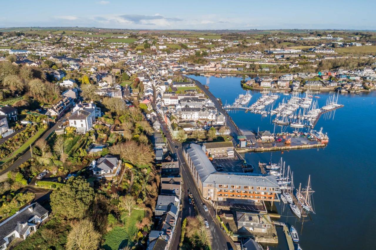 The Town House Kinsale, Hosted By Exquisite Holiday Homes, Sleeps 16 Exterior photo