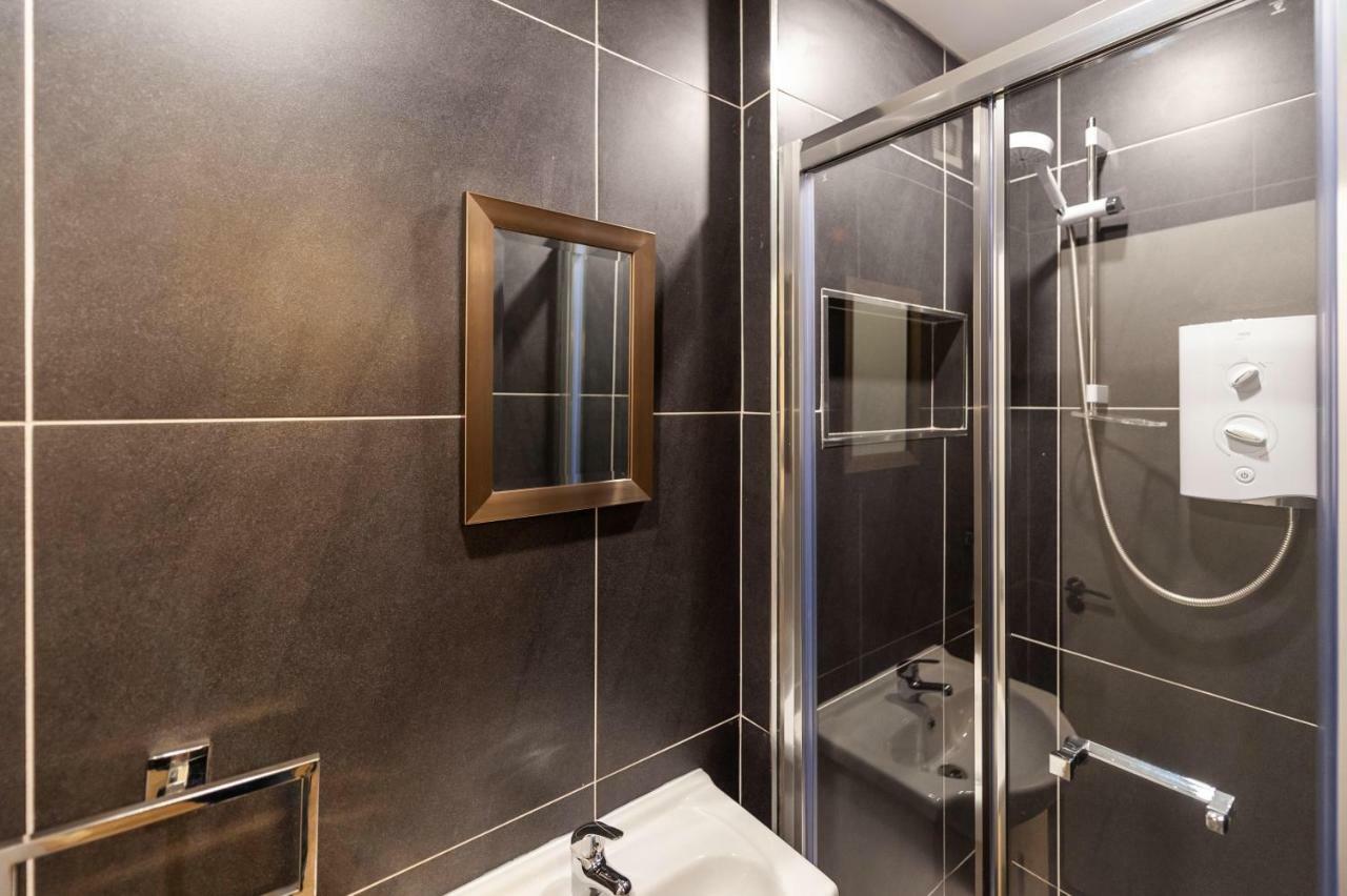 The Town House Kinsale, Hosted By Exquisite Holiday Homes, Sleeps 16 Exterior photo